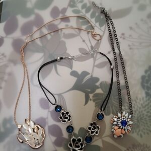 Costume Jewelry Necklace Lot